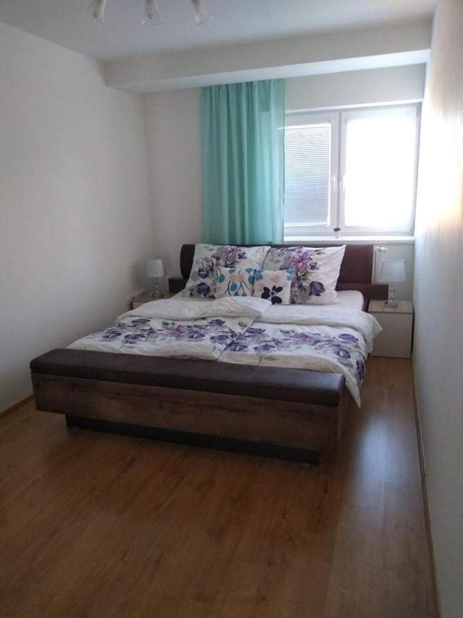 Apartman Naomi E12 Nova Lesna Luaran gambar