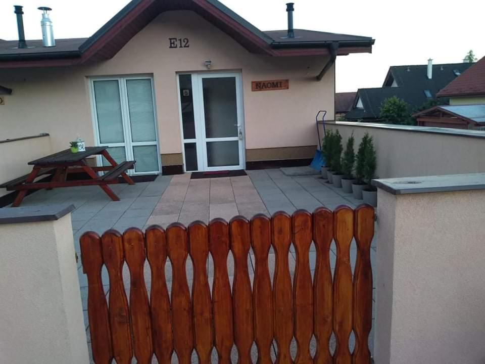 Apartman Naomi E12 Nova Lesna Luaran gambar