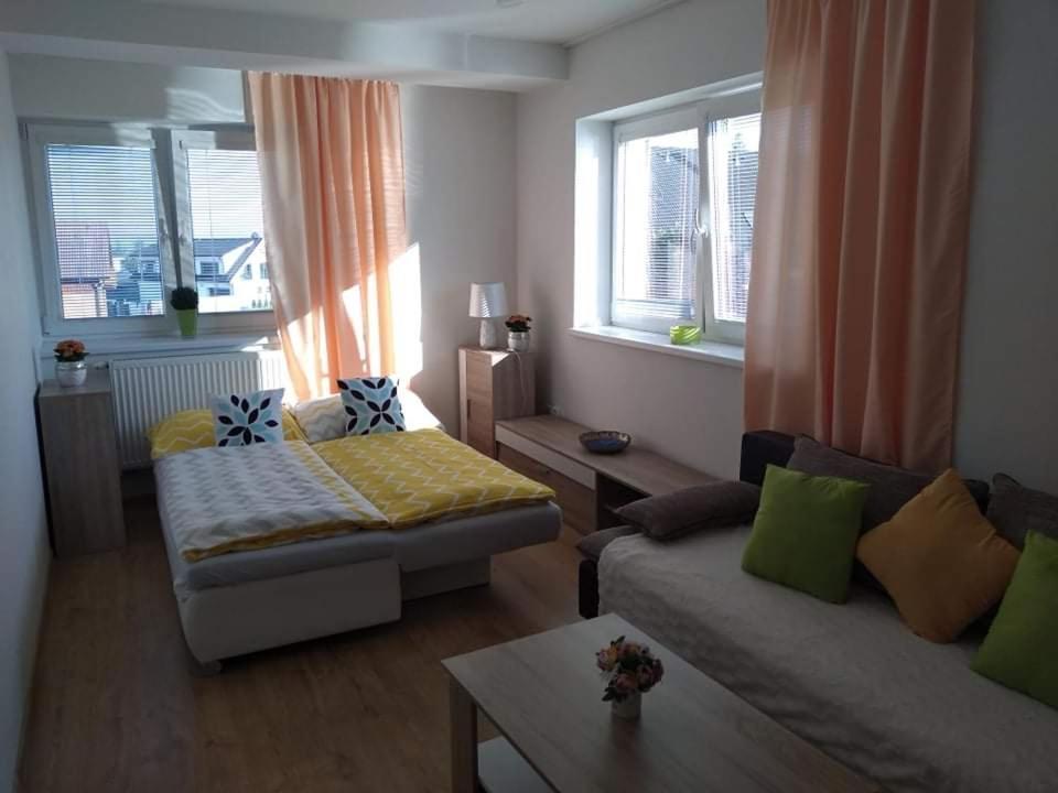 Apartman Naomi E12 Nova Lesna Luaran gambar