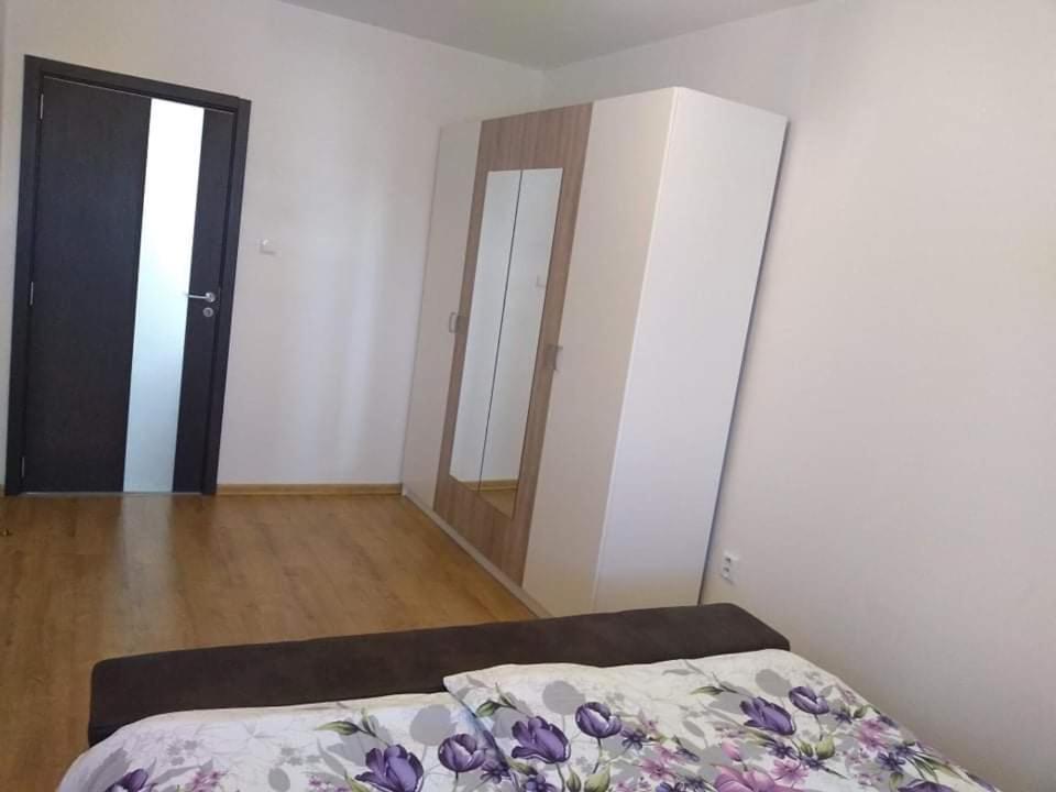 Apartman Naomi E12 Nova Lesna Luaran gambar